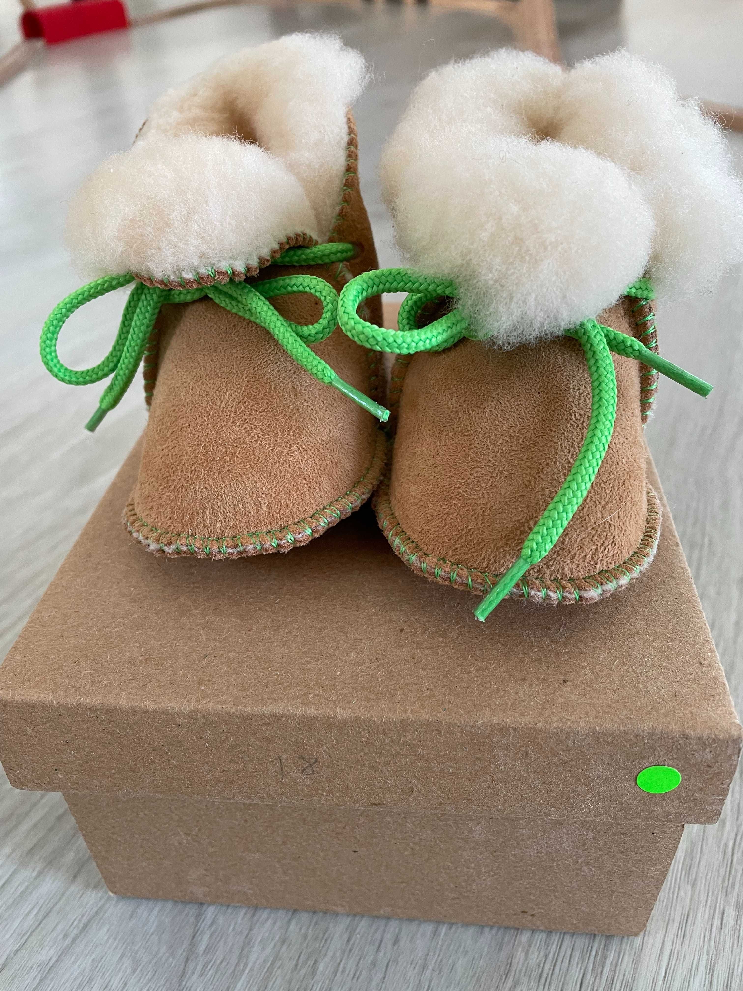 Pantufas bebé em pele quentinhas