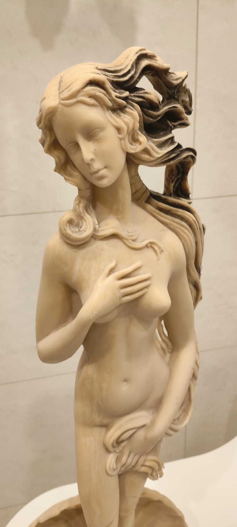 Rzeźba figura alabaster Narodziny Wenus