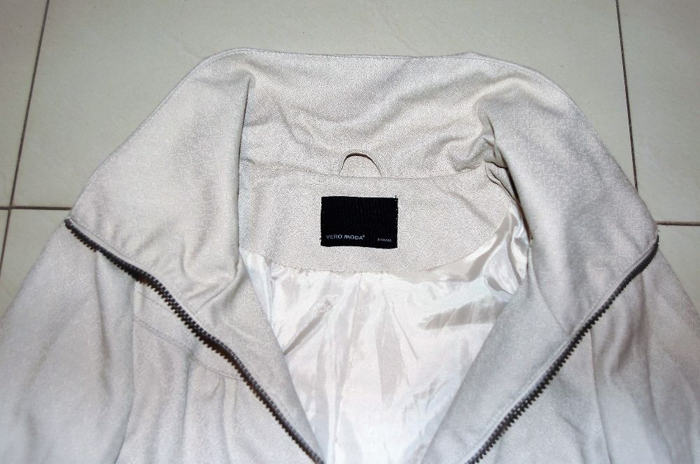 Śliczna kurtka płaszczyk beżowy Vero Moda 34 XS