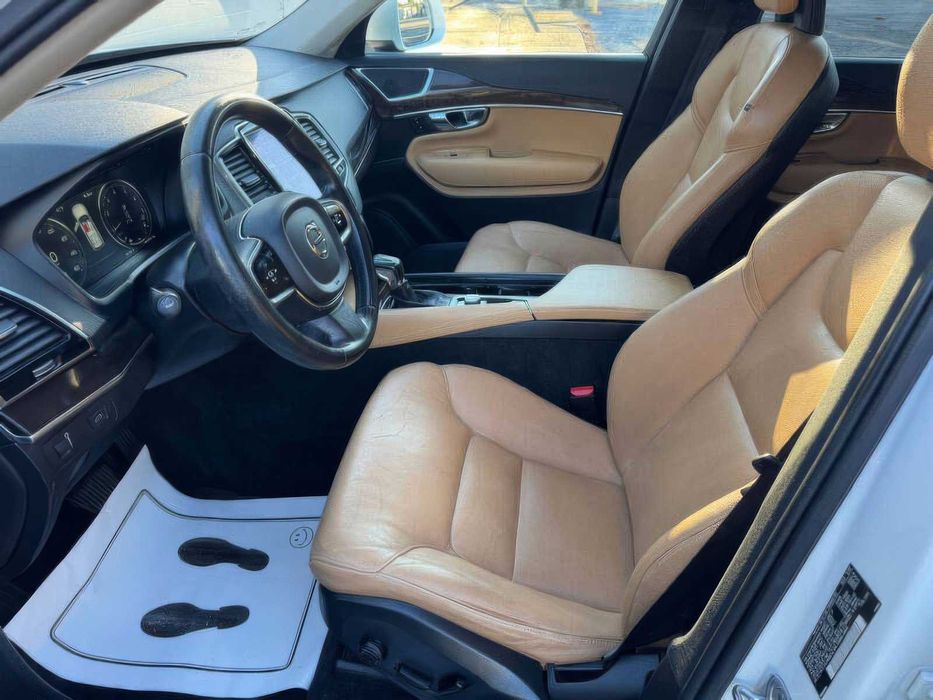 Volvo XC90      2016