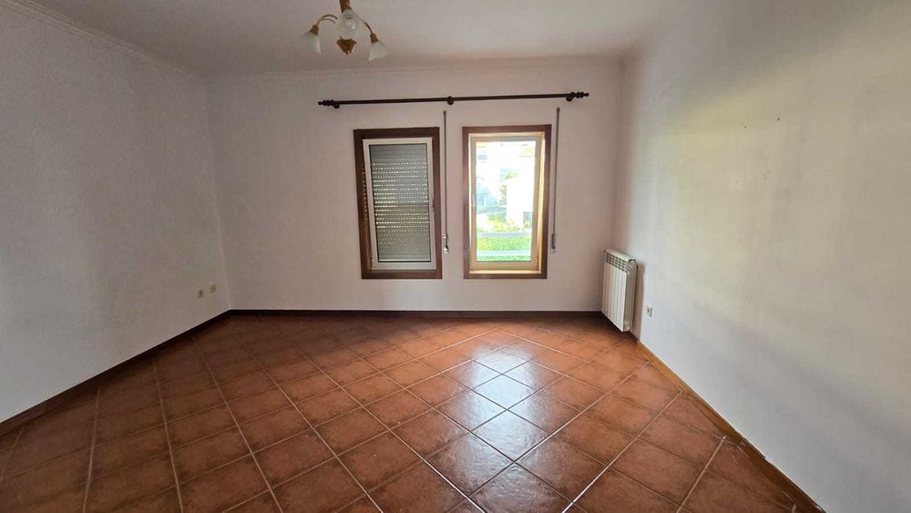 Arrenda -se T2 Gatão Amarante