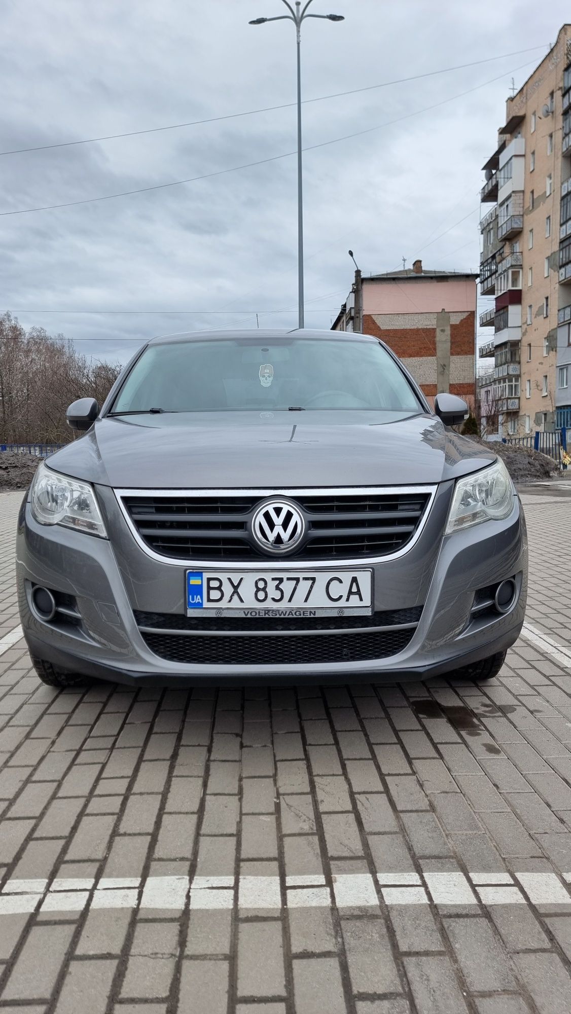 Volkswagen Tiguan 2011 р. 2.0 бензин