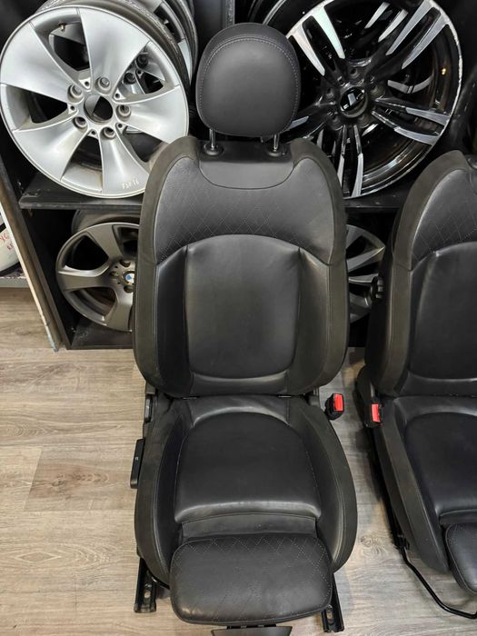 Bancos e quartelas Mini F56