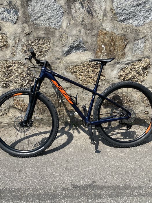 Bicicleta KTM Myroon Pro 29” – Carbono, praticamente nova!