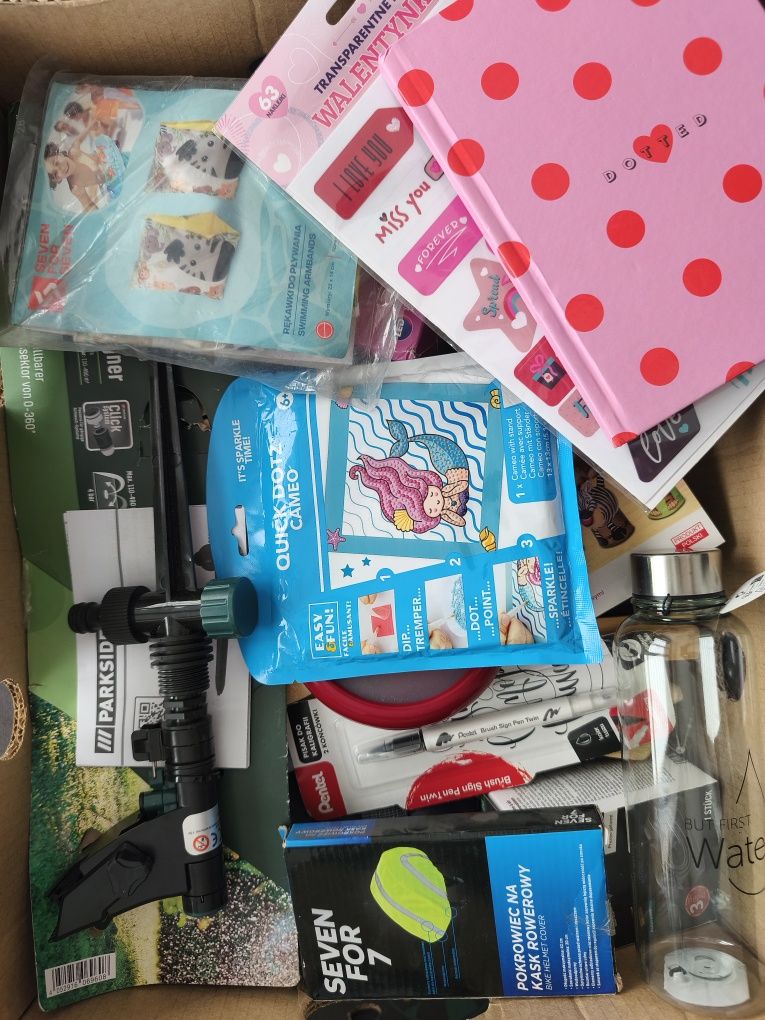 Karton box mix biedronka Lidl Action dziecko dom