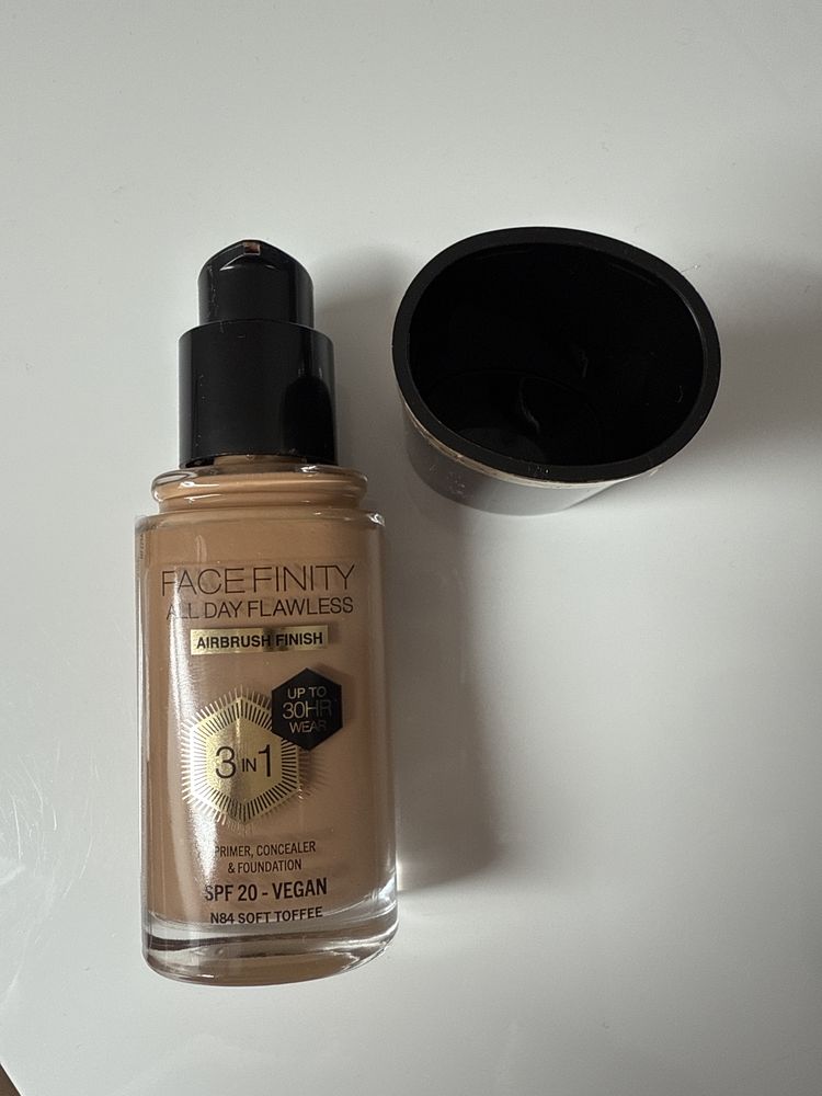 Fluid podklad Max Factor nr 84 Soft Toffee