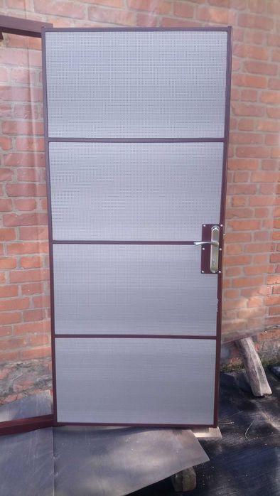 Двери новые бронированные утепленные продам