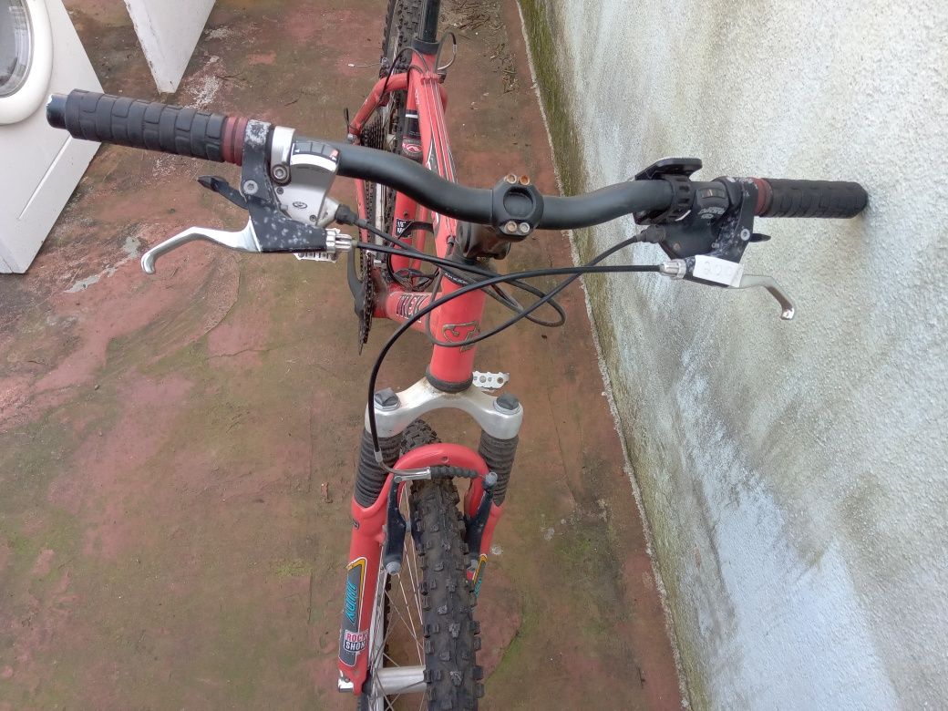 Trek 6500 18" com roda 26x2.00