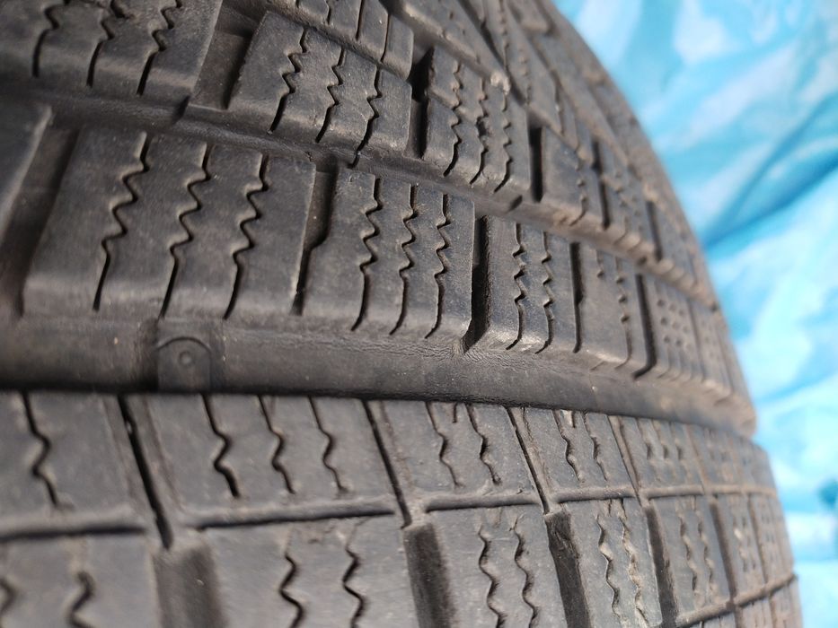 Opony zimowe Hankook 205 50 R17