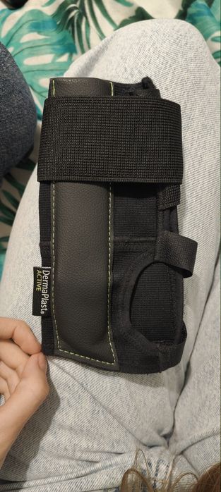 Ортез для зап'ястя DermaPlast Active Manu Easy Short