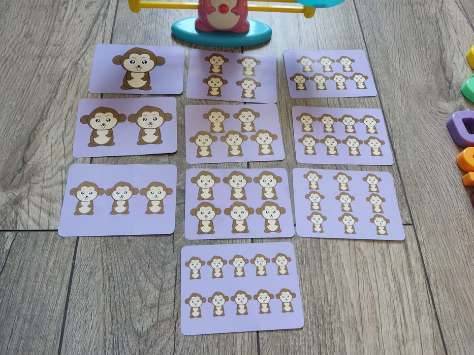 Дитяча навчальна гра математичні ваги утримай баланс Мавпа