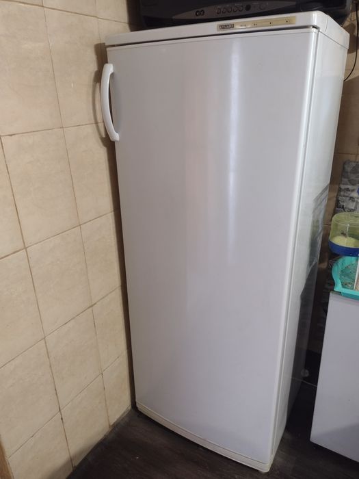 Продам морозильну камеру.