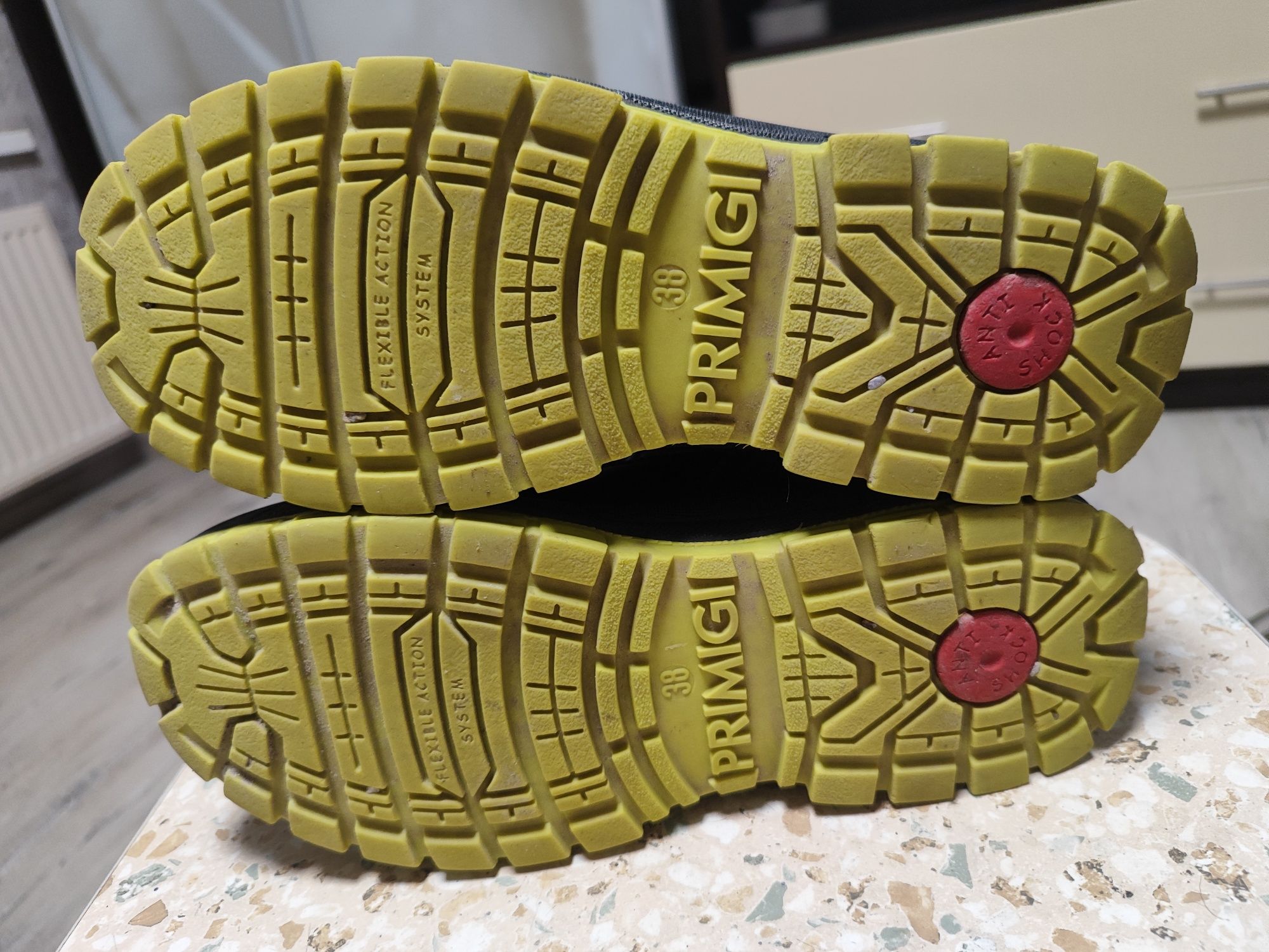 чобітки Primigi gore-tex р-38