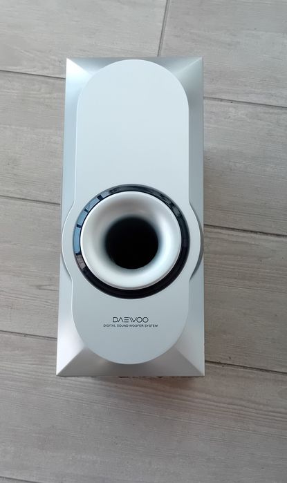 Coluna da marca Daewoo