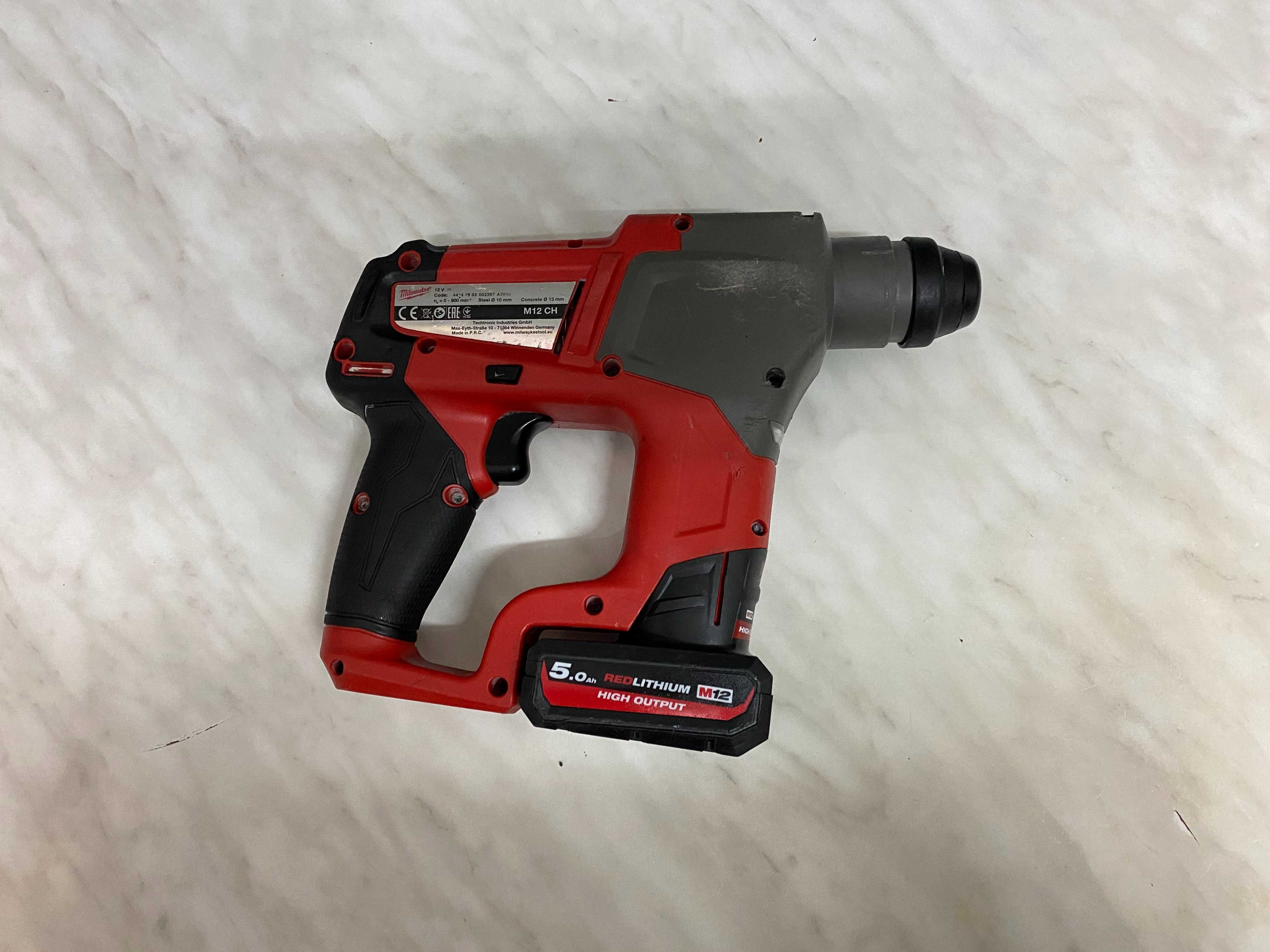 Młotowiertarka akumulatorowa SDS PLUS MILWAUKEE M12 CH Aku 5.0Ah