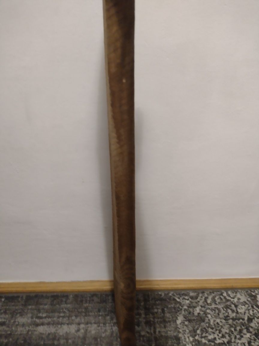 Rustykalna drewniana półka