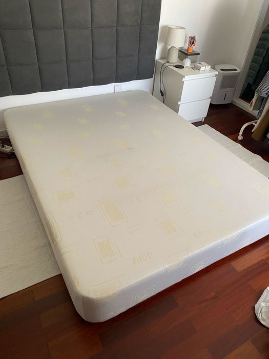 Sommier de 190x140 em ótimo estado + Colchão
