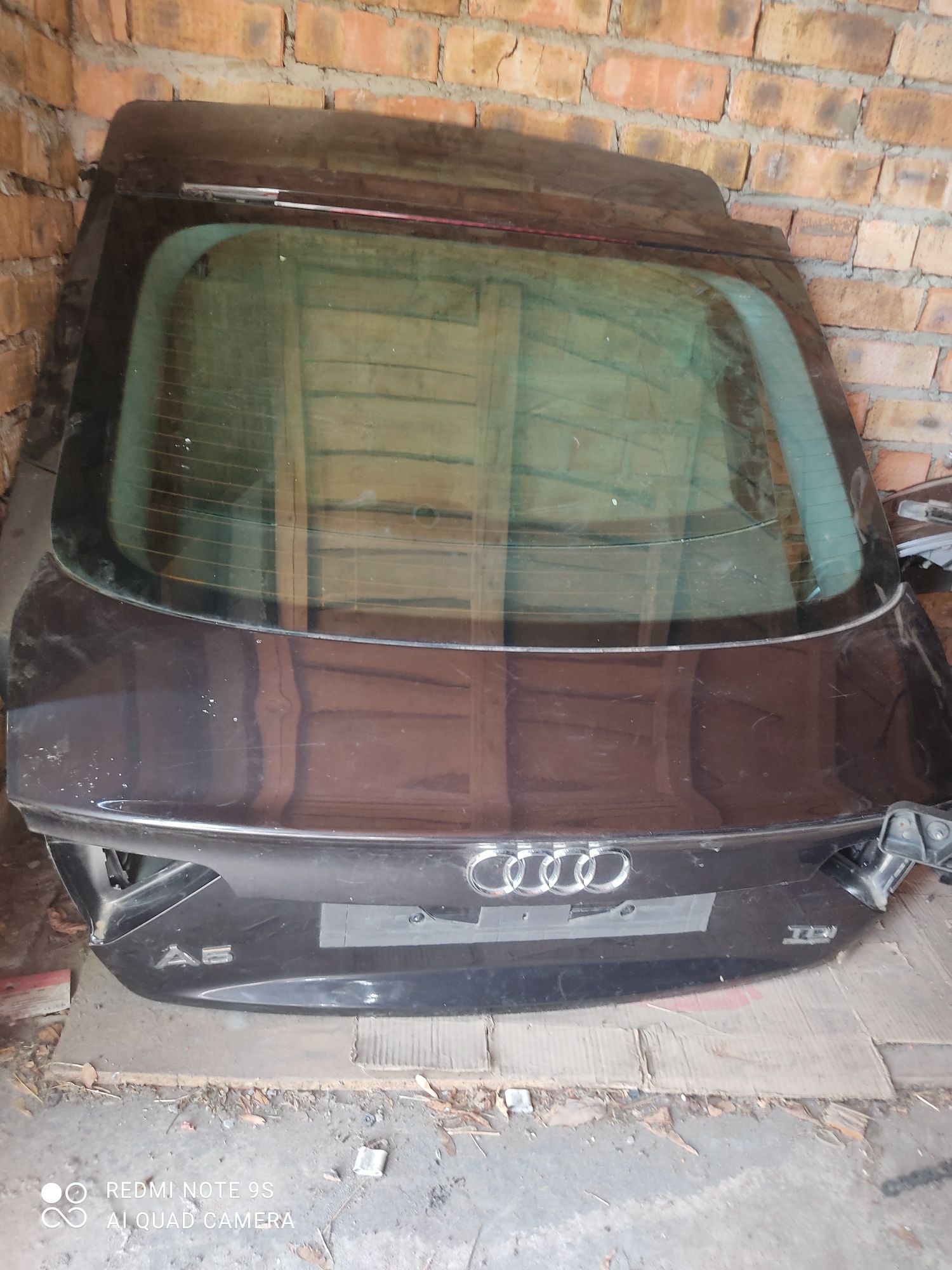 Кришка багажника бампер задній Audi a5 2011р
