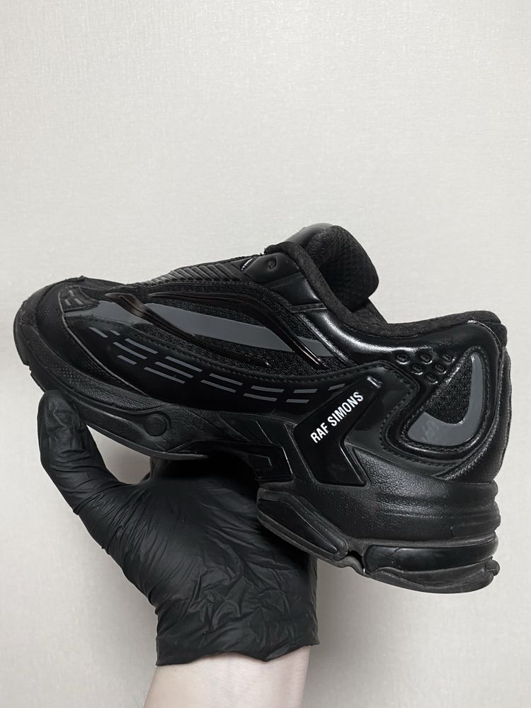 Raf Simons Ultrascepte black