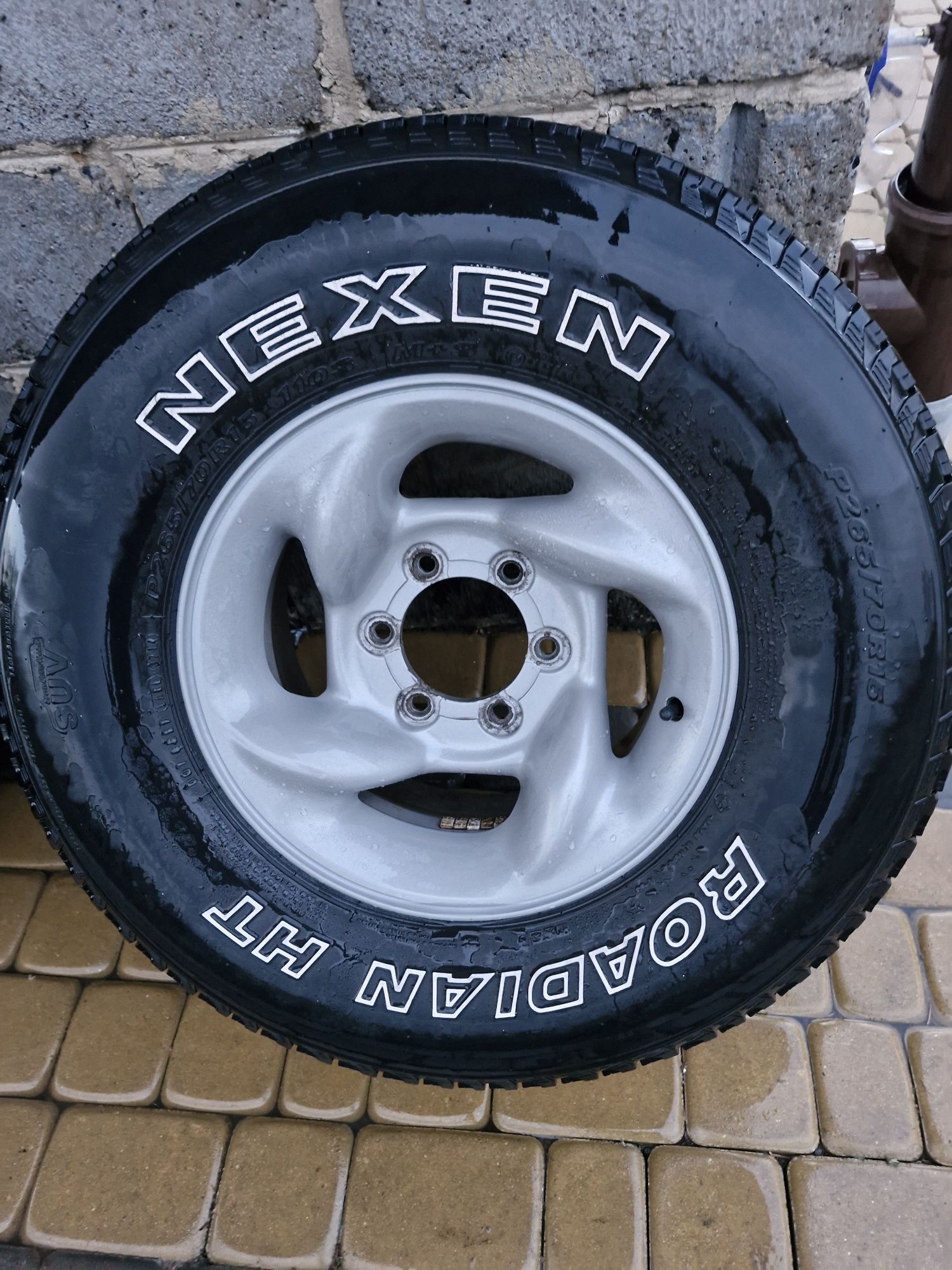 Alufelgi 15 opony 6x139.7 pajero 265/70 r15  toyota galoper