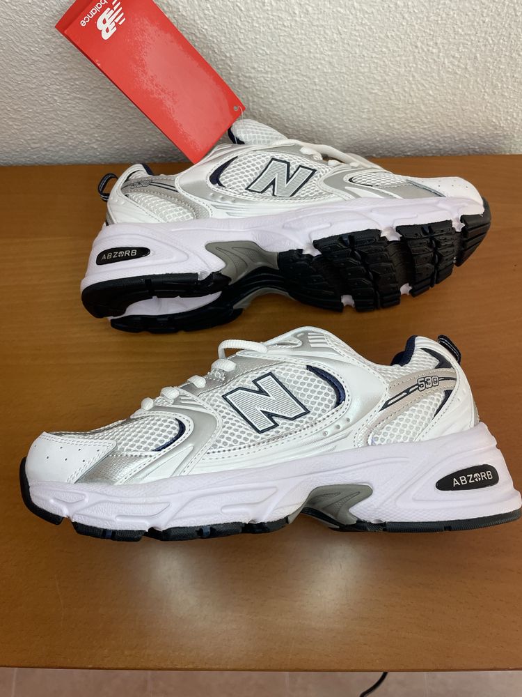 New Balance 530.
