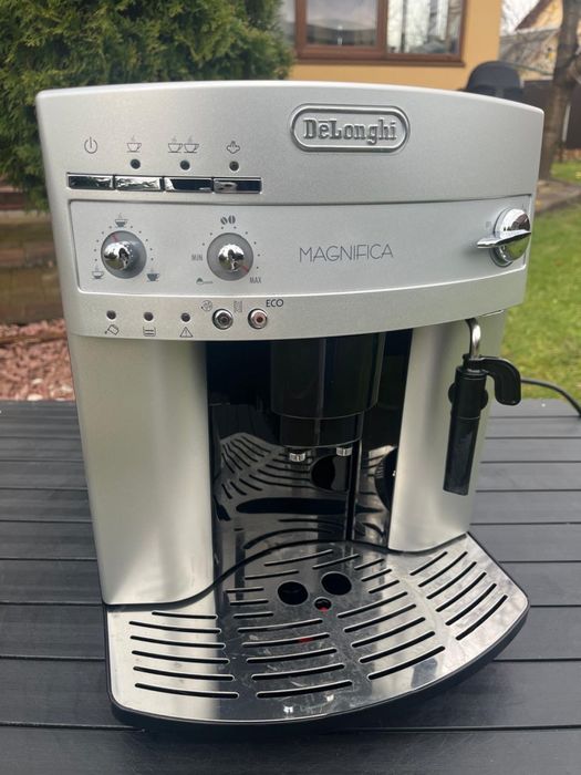 Кавомашина Delonghi Magnifica ECOз Німеччини 2023рік гарантія 30 днів