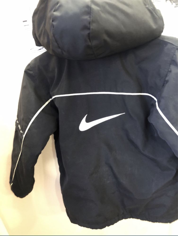 Куртка демісезонна Nike