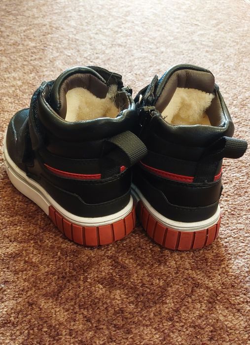 Детские зимние ботинки для мальчика 23р.