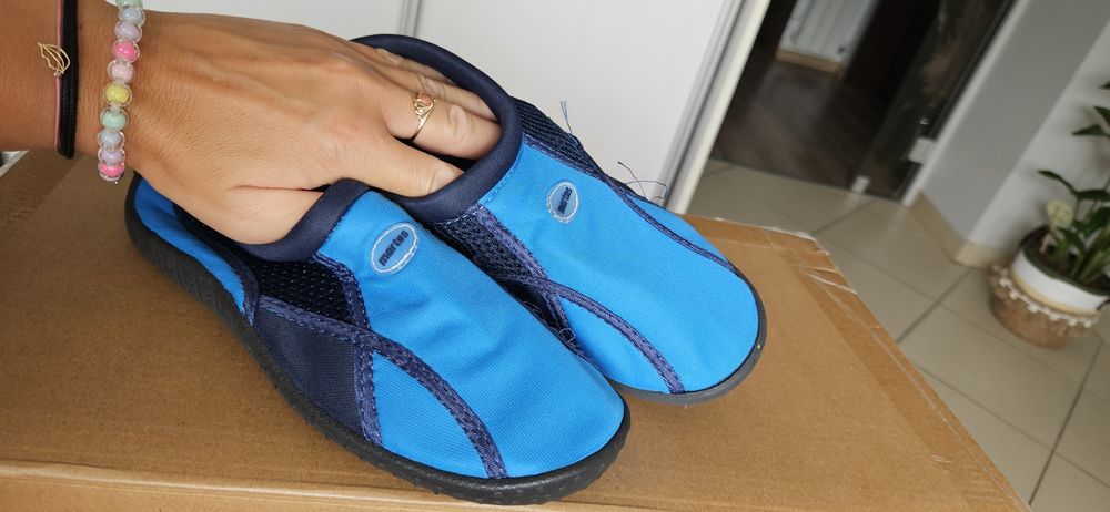 Sprzedam buty do wody rozmiar 33