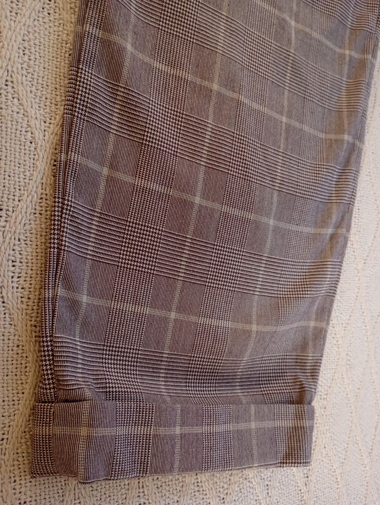 H&M S wygodne beżowe joggery Slim Fit w kratkę pas 38-45cm 94dł