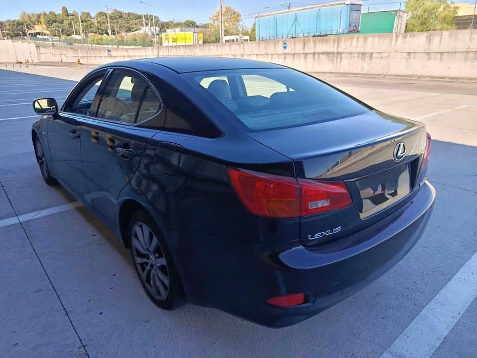 Lexus IS 220d - 177cv