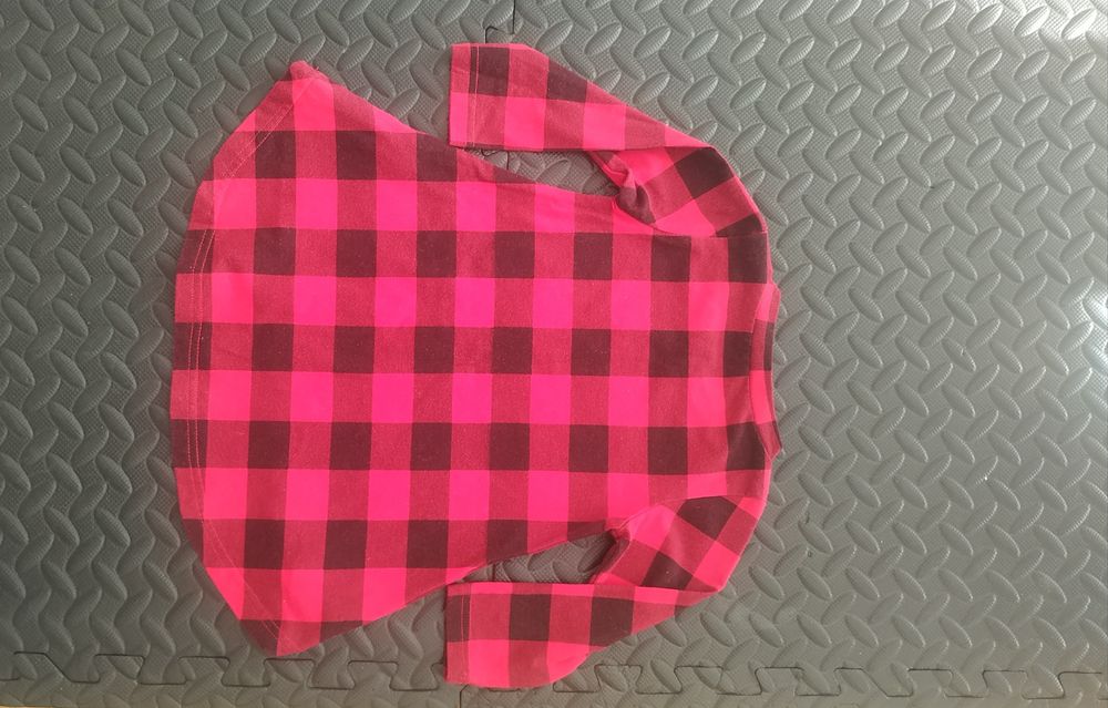 sukienka w czerwono-czarną kratkę 74