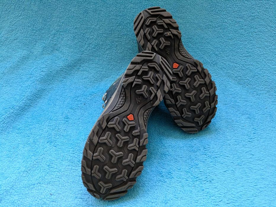 Buty turystyczne Quechua MH100 Mid wodoodporne