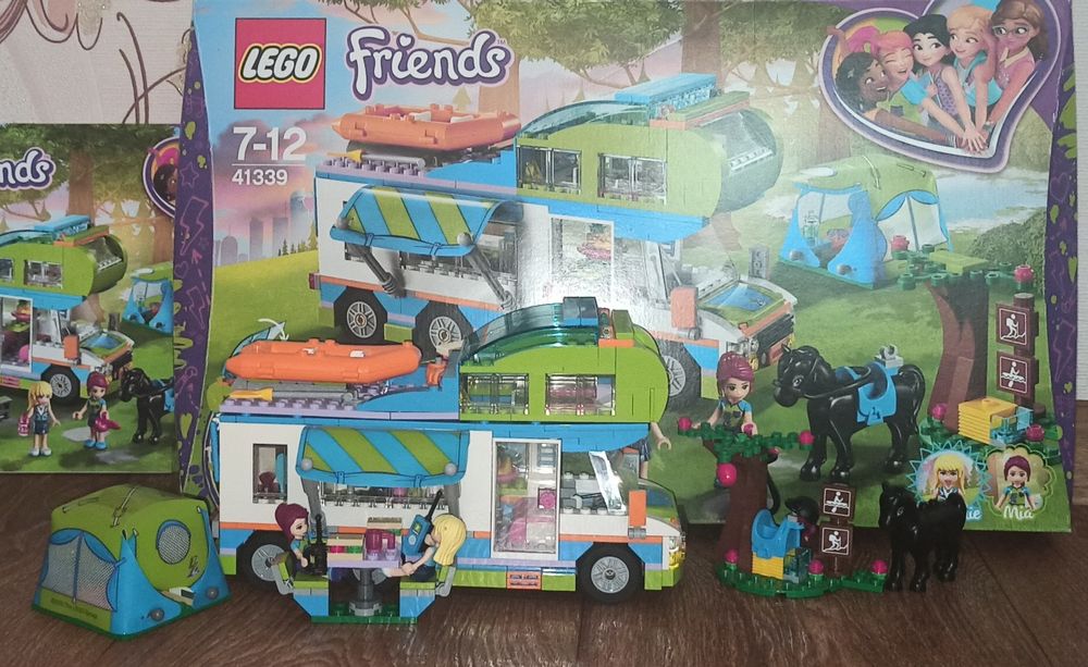 Продам конструктор Лего