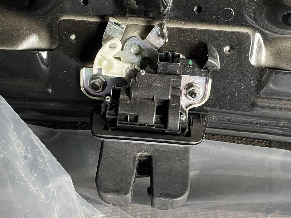 Audi q5 8r замок задньої ляди, мотор склоочисника 2012-2017