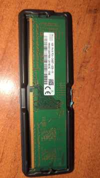 Пам'ять Hynix 4GB DDR4 2400 MHz С17 (HMA851U6AFR6N-UH)