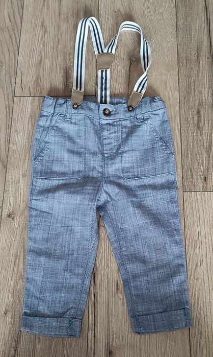 Spodnie dziecięce na szelkach szare 80