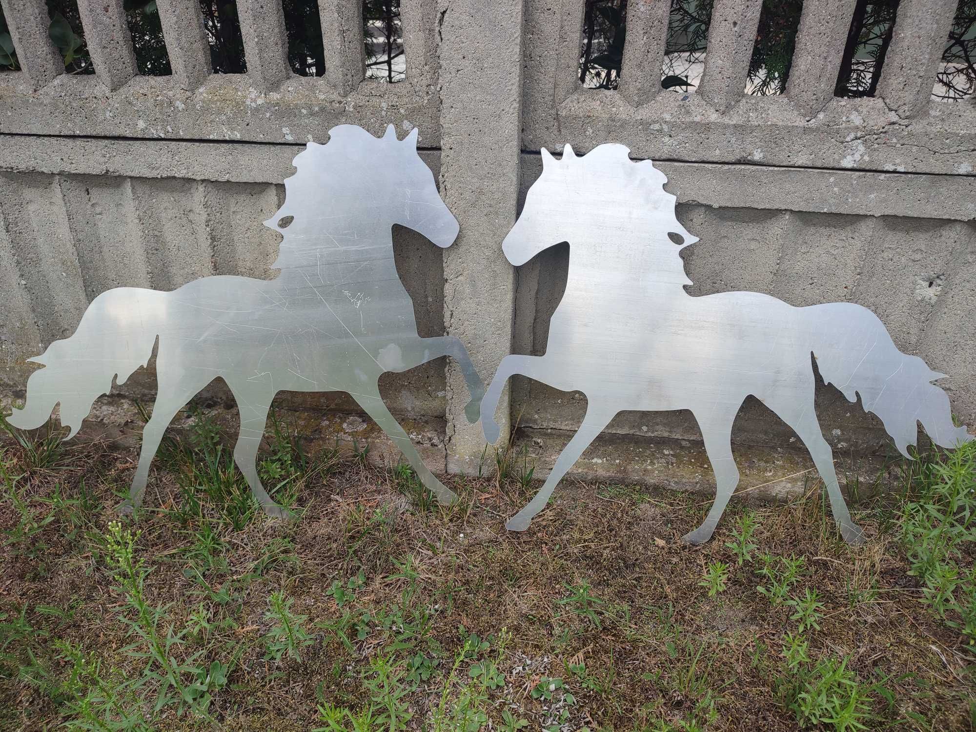 Konie xl 80 cm aluminium rozeta na bramę, ozdoba na ogrodzenie.