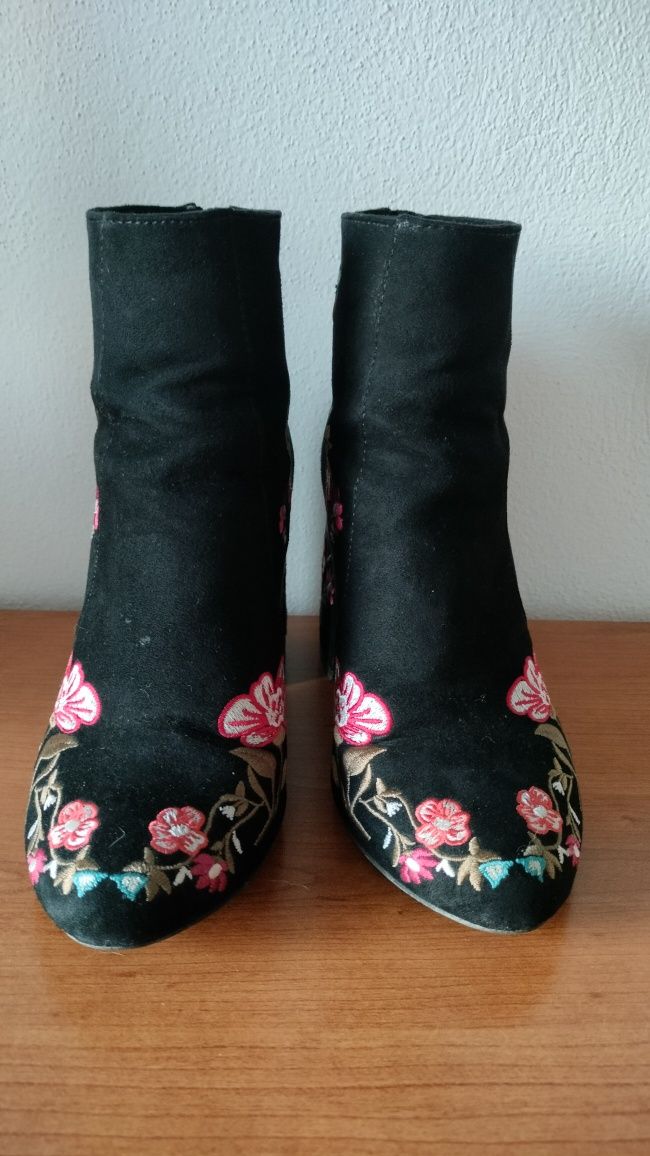 Botins floridos, Stradivarius