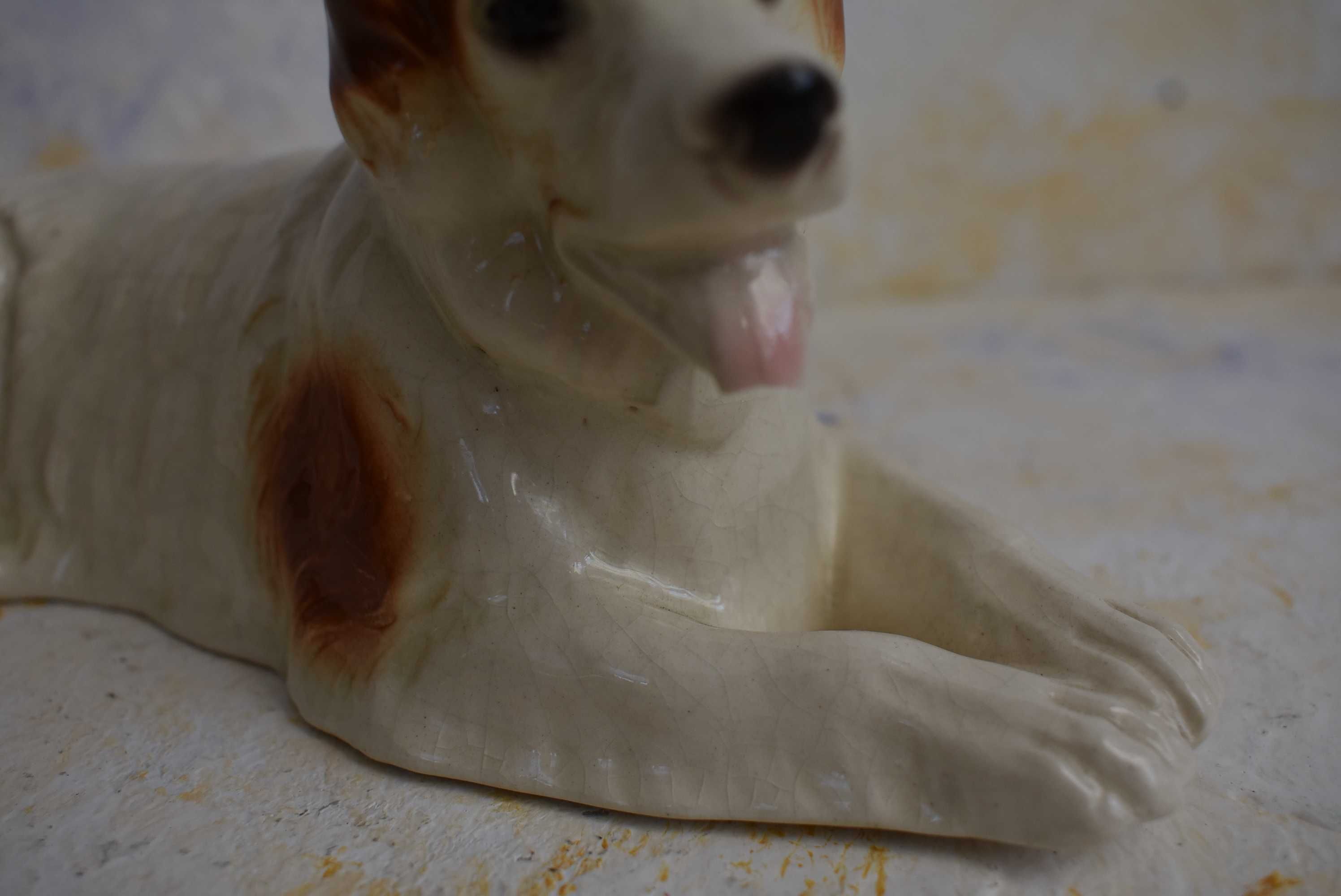 Stara figurka psa bernardyn porcelanowa