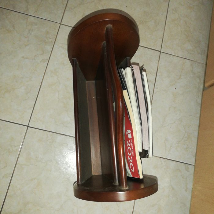 Revisteiro / Revisteira / Porta-Revistas