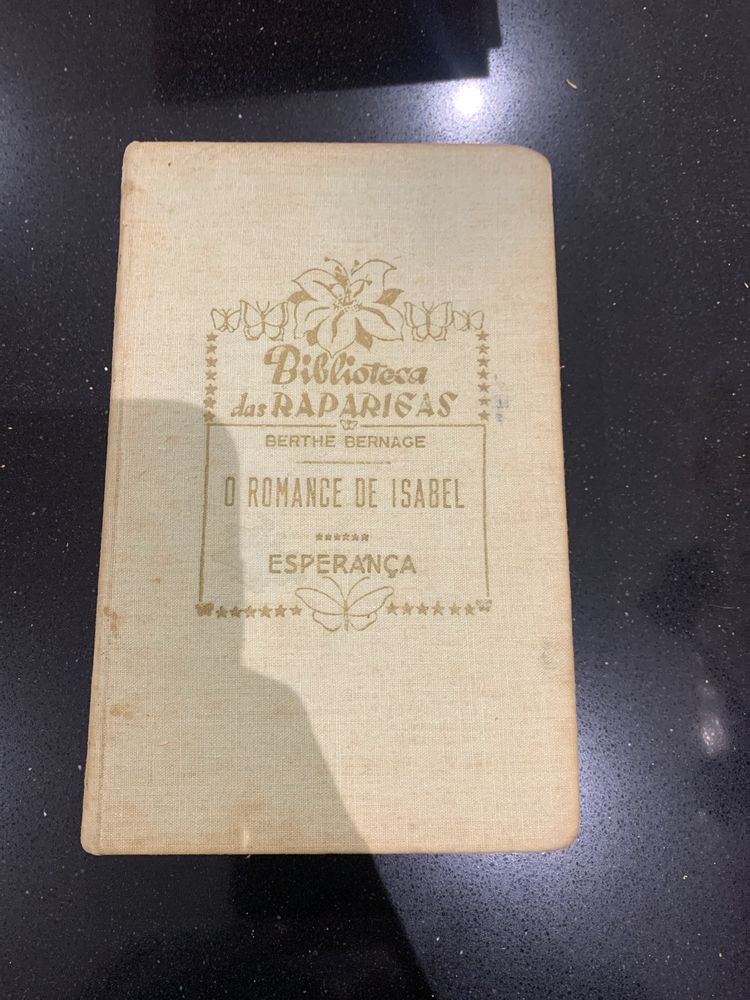 Varios livros de varios autores.