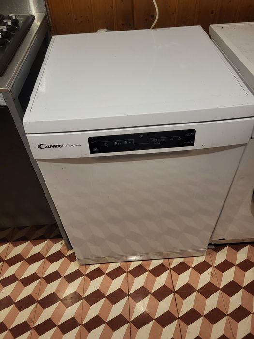 Maquina de lavar candy brava com pouco uso