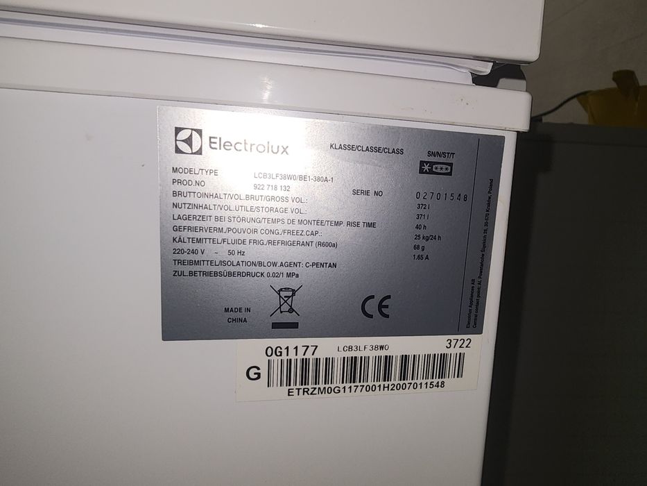 Морозилка Electrolux ПОД РЕМОНТ  морозильний ларь 371 л  компресор під