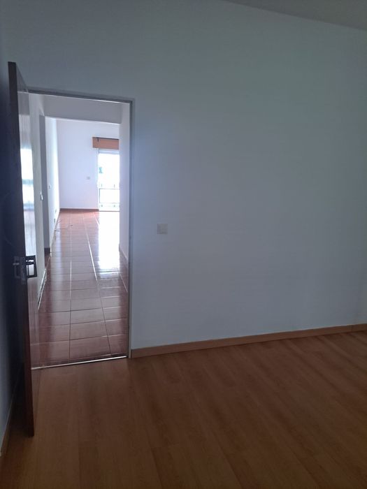 T1 equipado em Monte Abrão