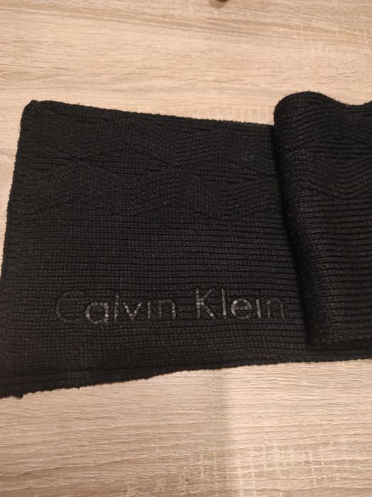 Szał męski Calvin Klein czarny