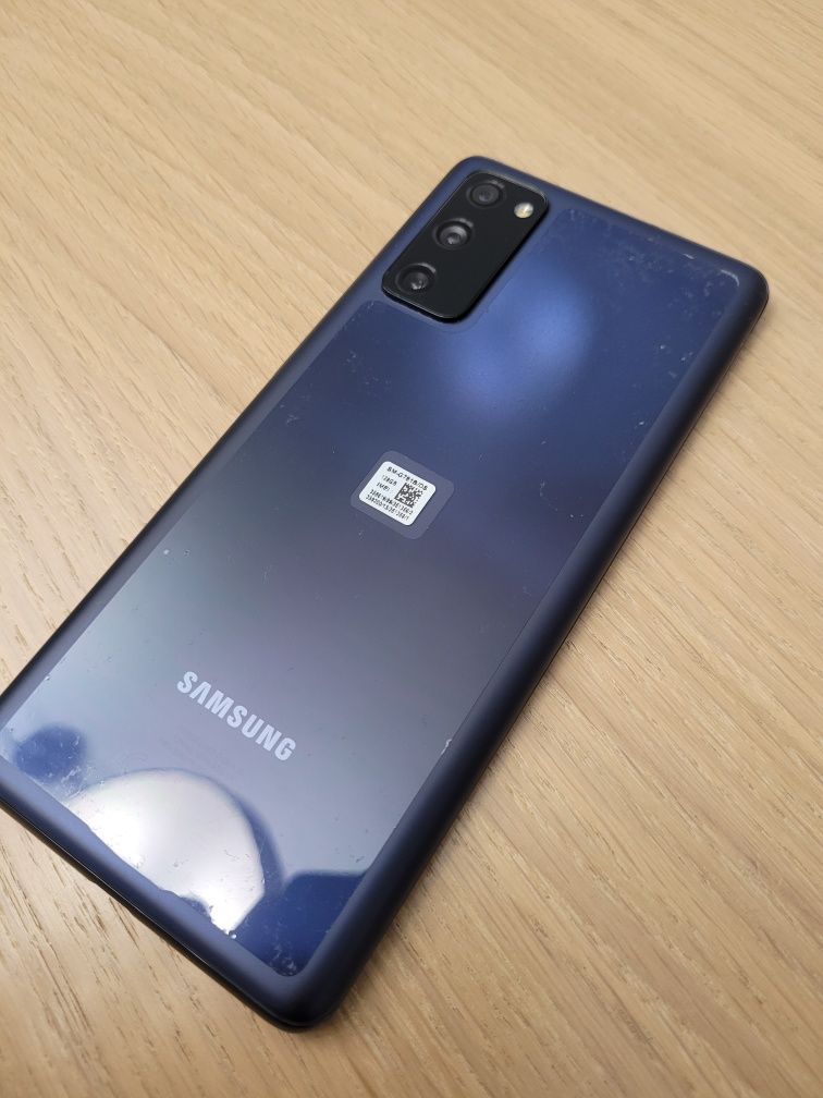Samsung S20FE 5G + etui