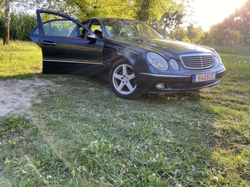 Mercedes Benz E211 Avangarde 2.7