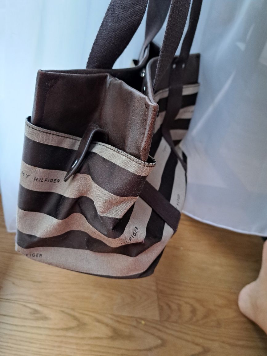 Tommy Hilfiger brązowa torebka do ręki oryginalna