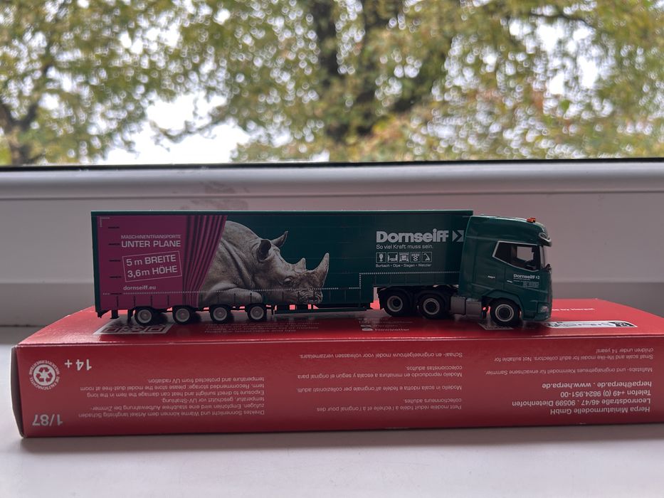 Herpa model ciężarówki DAF XG+ naczepa „Dornseiff" skala 1:87